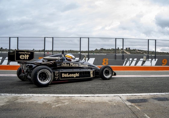 Los fórmulas históricos, los vehículos más espectaculares en pista.