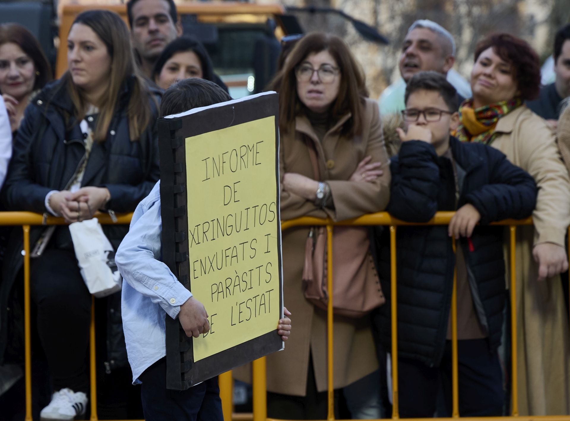 La Cabalgata del Ninot 2025, en imágenes