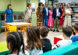 José Antonio Rovira, durante la visita a un centro educativo.