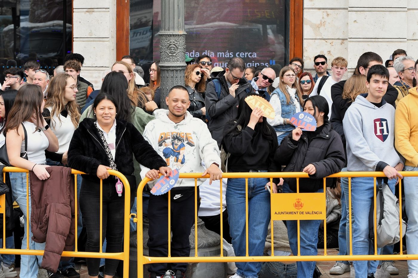 Búscate en la mascletà del lunes 10 de marzo