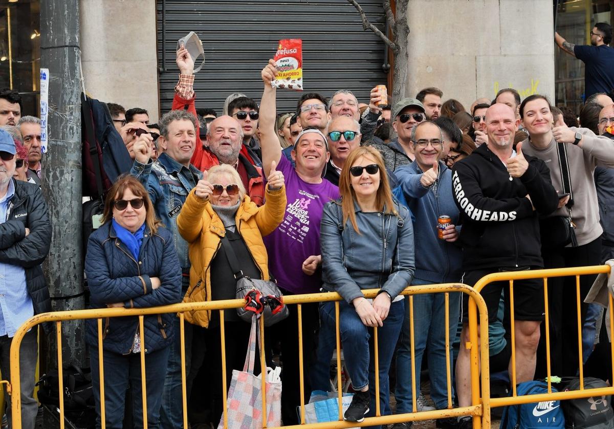 Búscate en la mascletà del lunes 10 de marzo