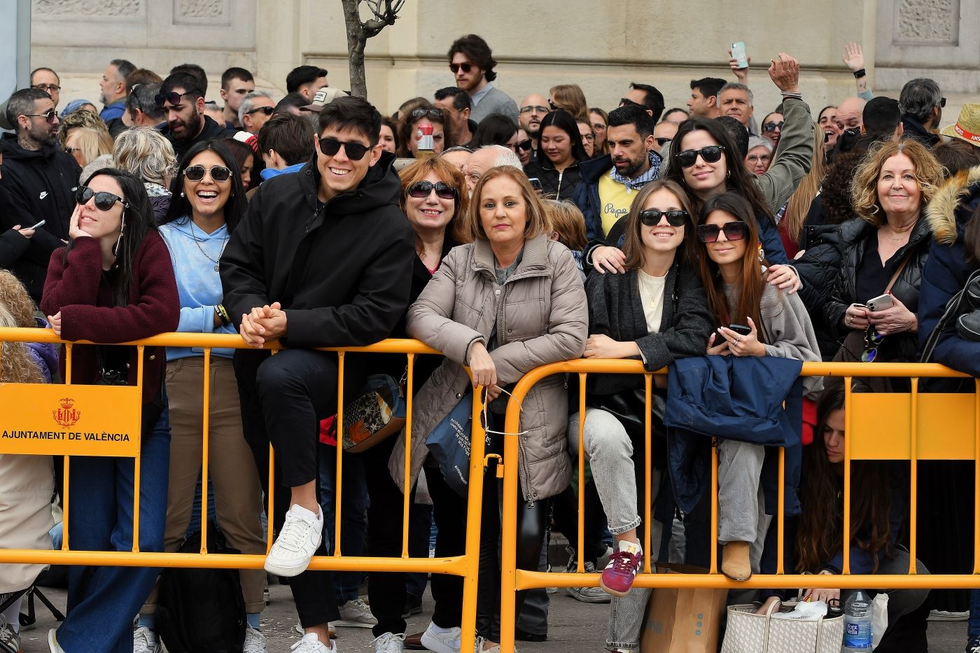 Búscate en la mascletà del lunes 10 de marzo