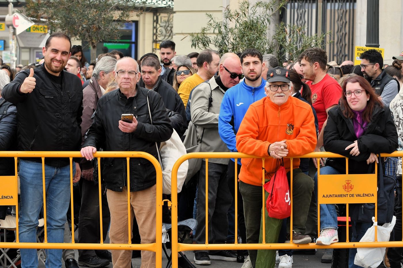 Búscate en la mascletà del lunes 10 de marzo