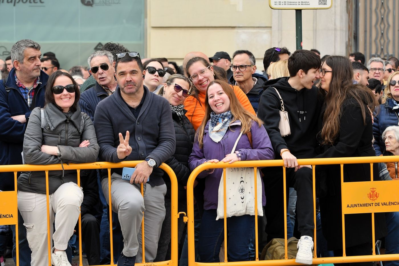 Búscate en la mascletà del lunes 10 de marzo