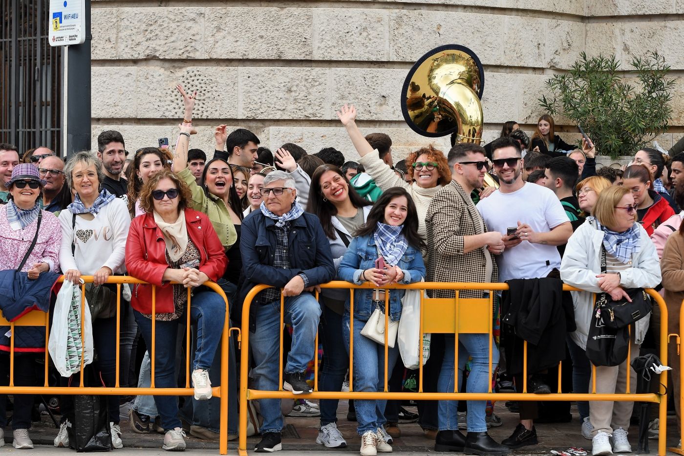 Búscate en la mascletà del lunes 10 de marzo