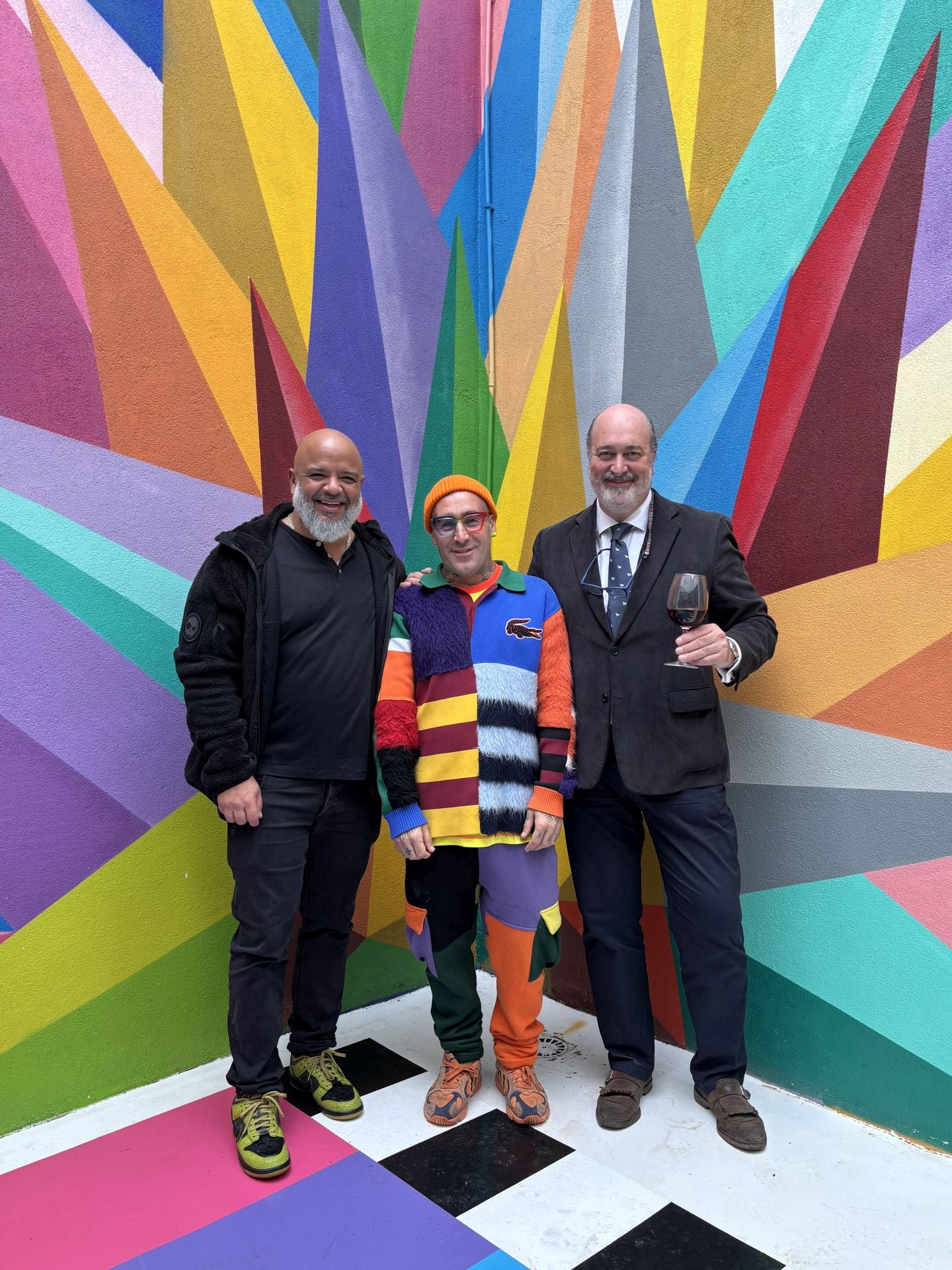 Diego Figueroa, el artista Okuda y Jose Cosme en Arco.