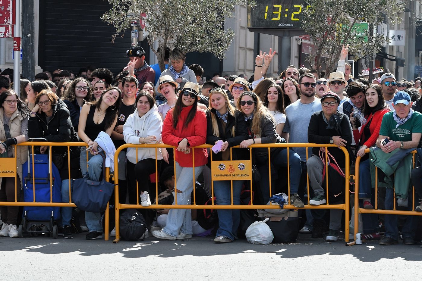FOTOS | Búscate en la mascletà del martes 11 de marzo