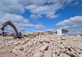 Demolición del puente en Cheste.