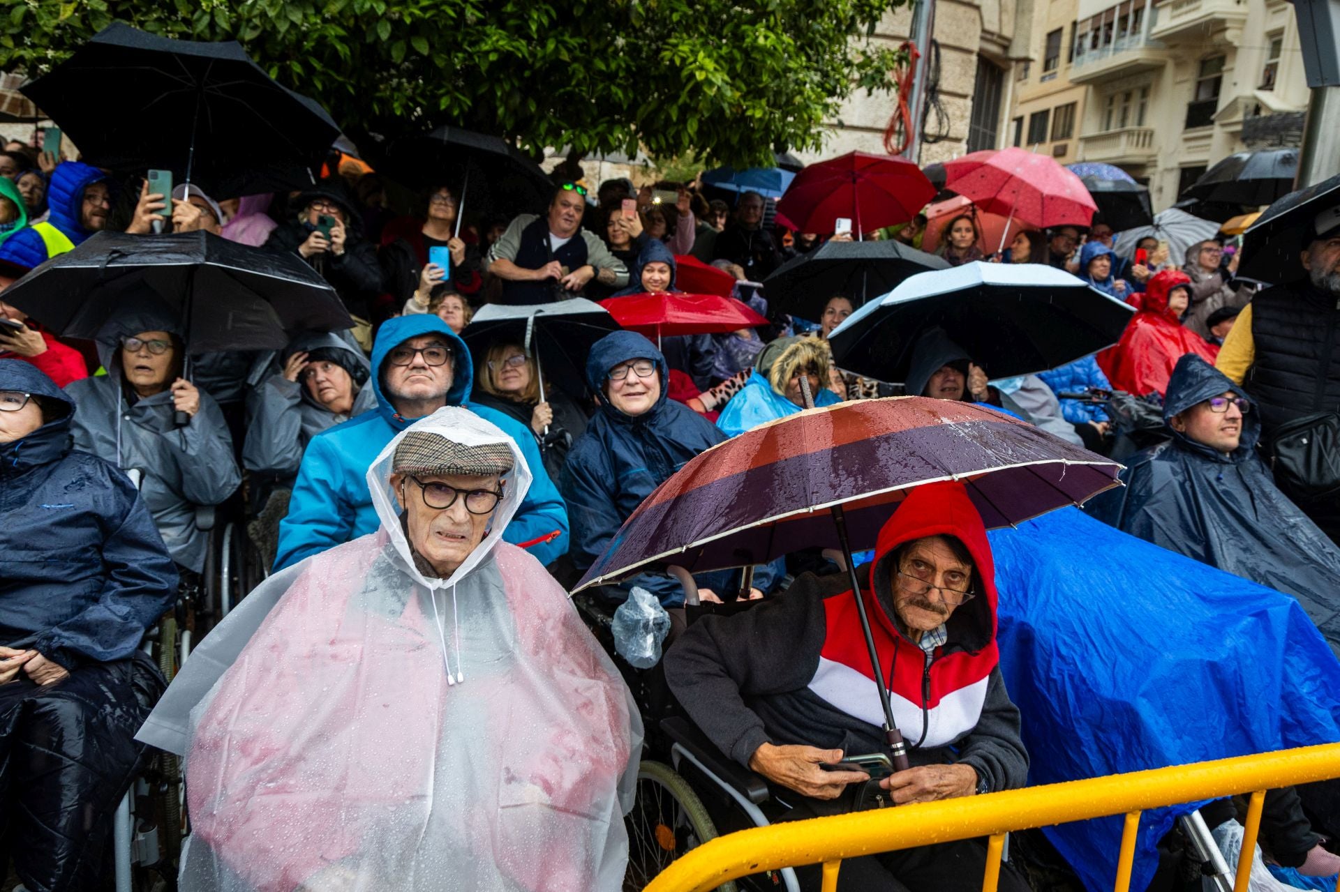 FOTOS | Así ha sido la mascletà del jueves 13 de marzo