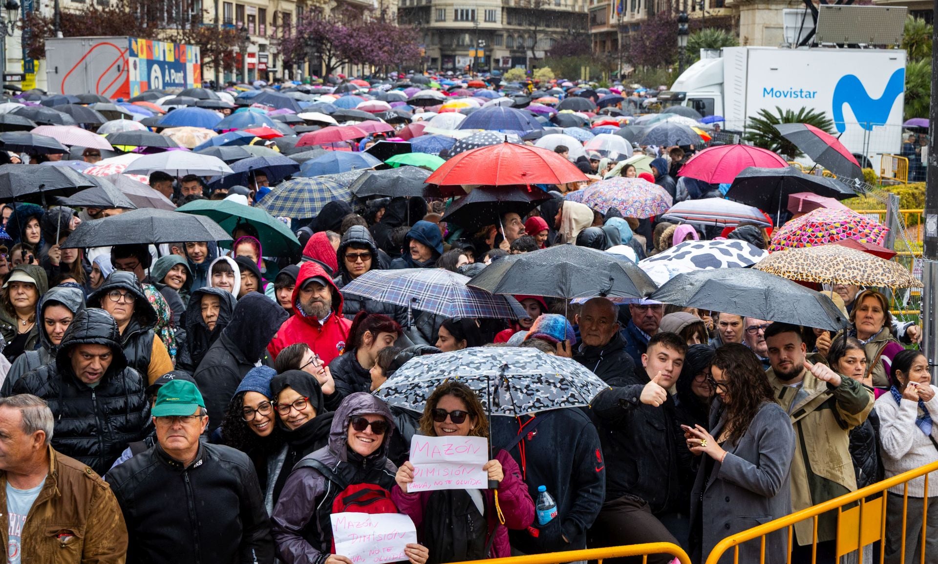 FOTOS | Así ha sido la mascletà del jueves 13 de marzo