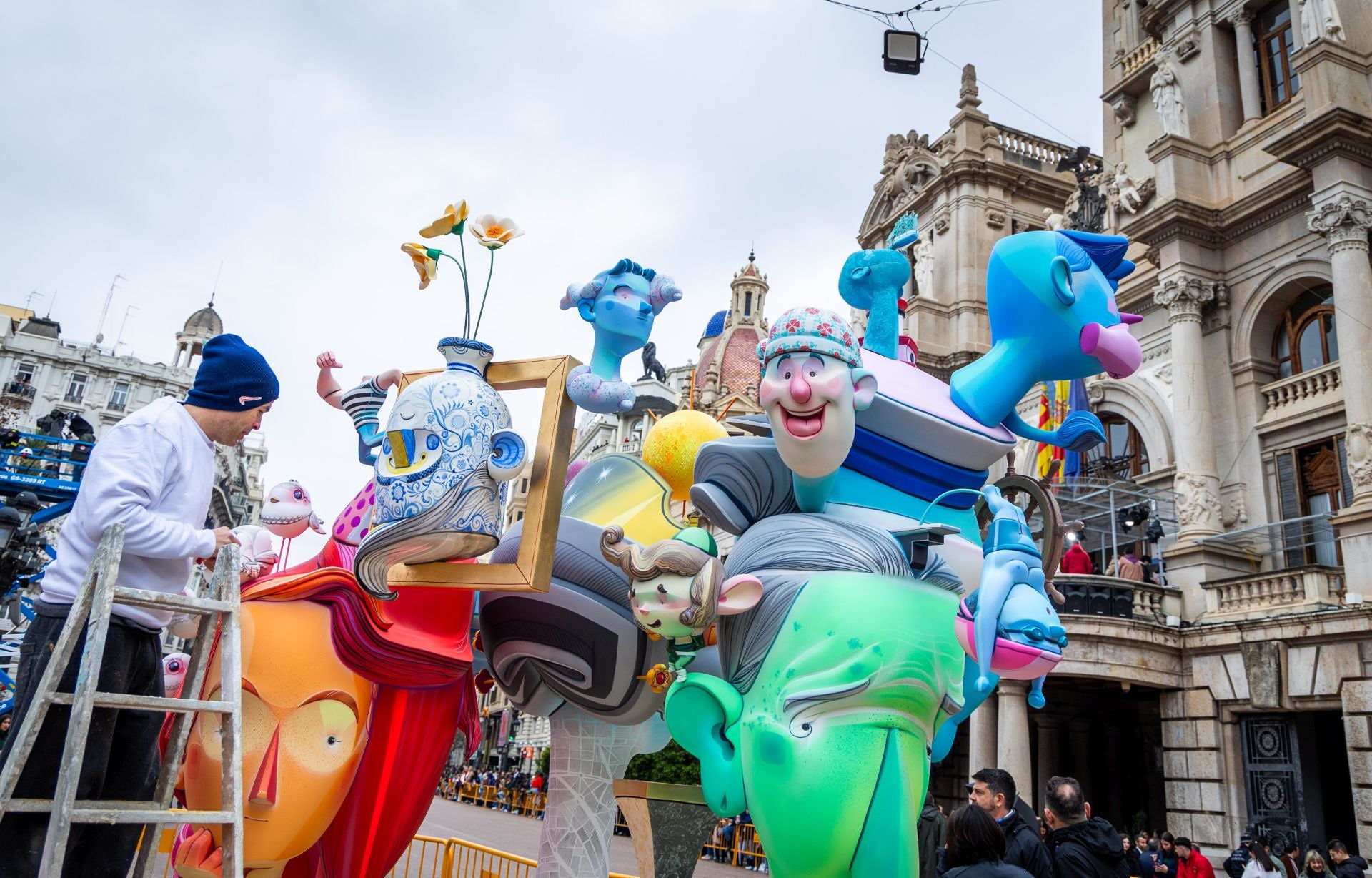 FOTOS | Plantà de la falla infantil municipal 2025