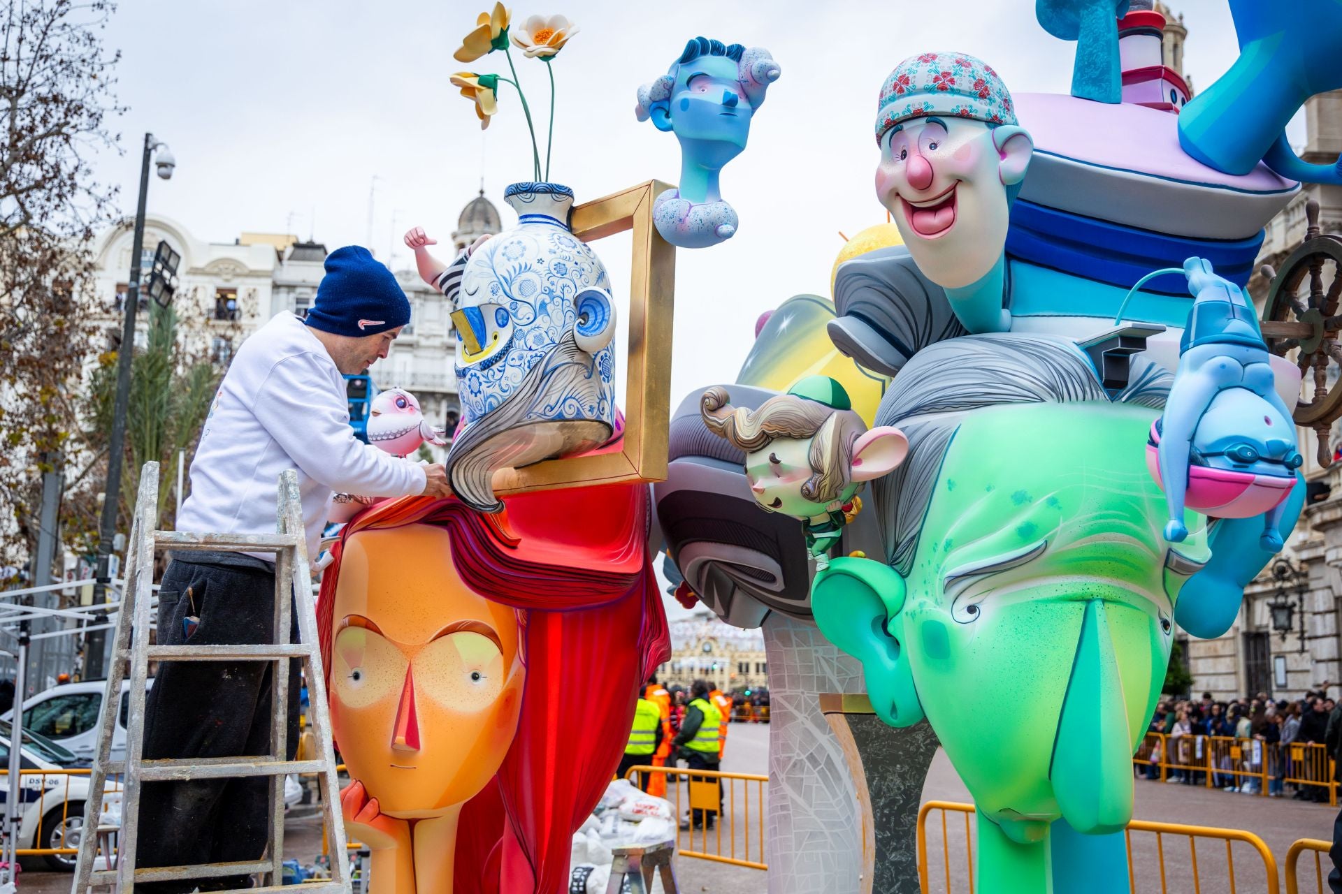 FOTOS | Plantà de la falla infantil municipal 2025