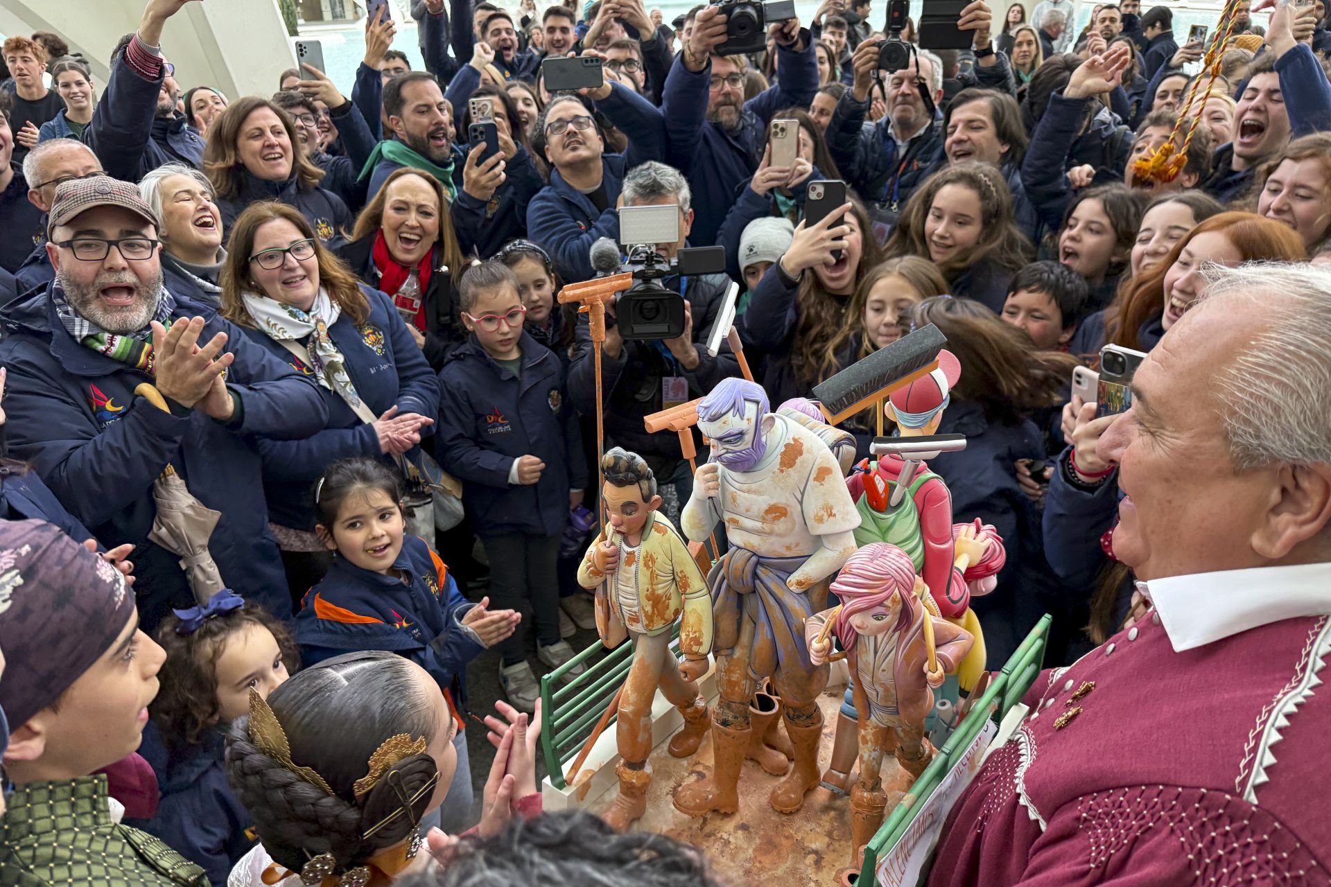 FOTOS | Duque de Gaeta gana el ninot indultat infantil