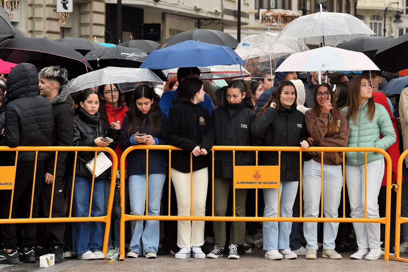 Búscate en la mascletà de este viernes 14 de marzo