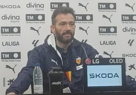 Carlos Corberán en la rueda de prensa previa al partido contra el Girona.