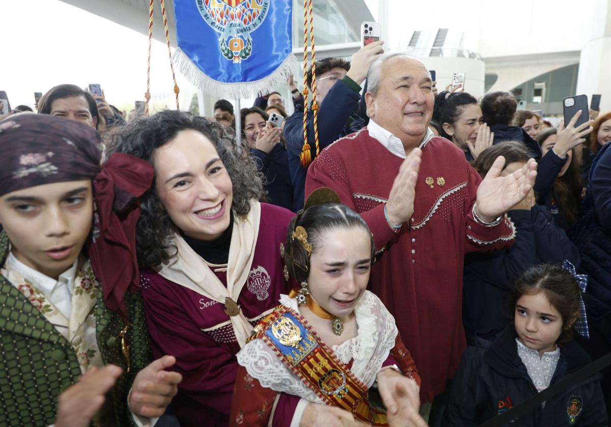 Imagen principal - Duque de Gaeta-Pobla de Farnals vuelve a lograr el Ninot Indultat infantil