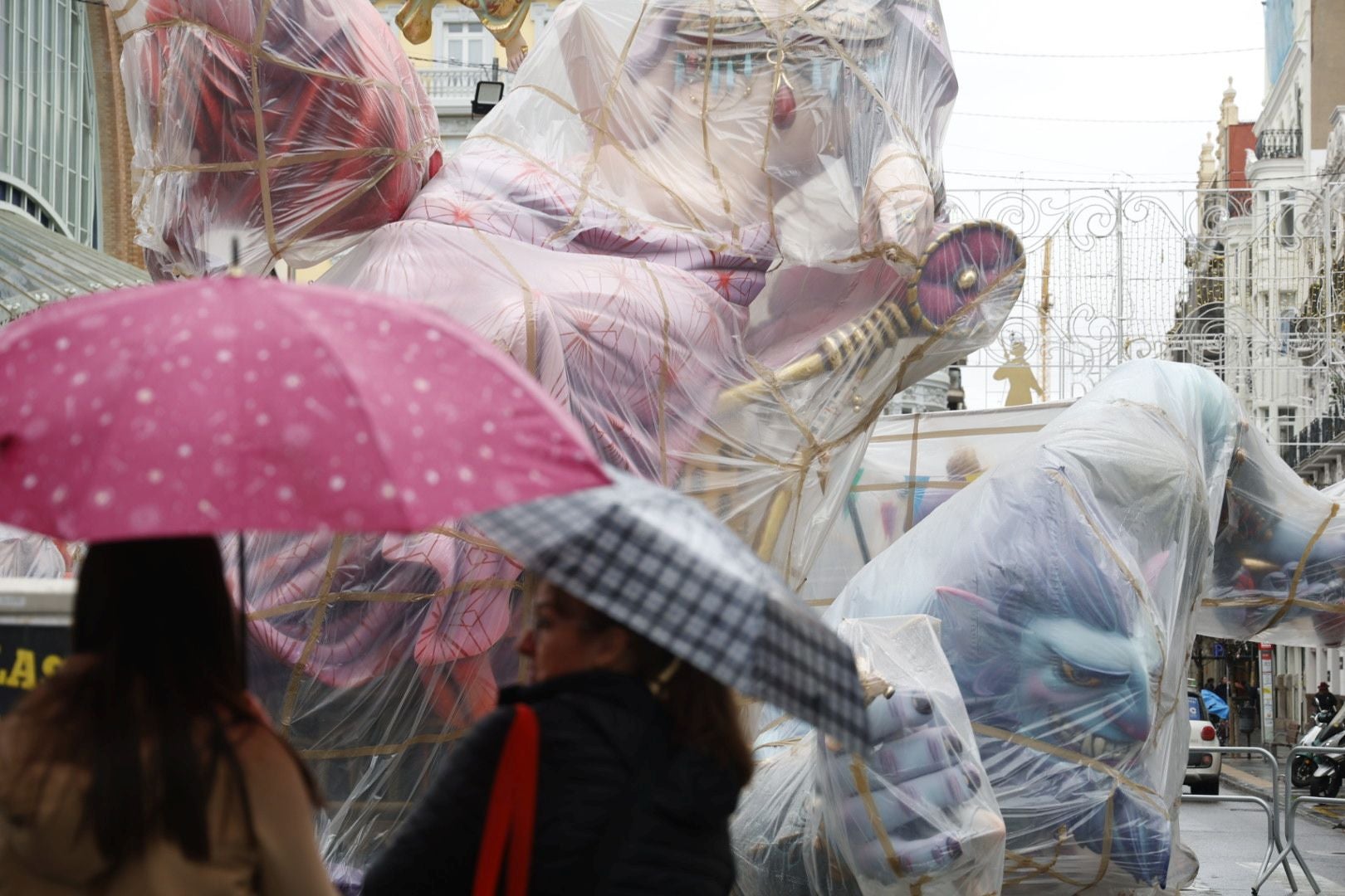 FOTOS | La lluvia amenaza la Plantà