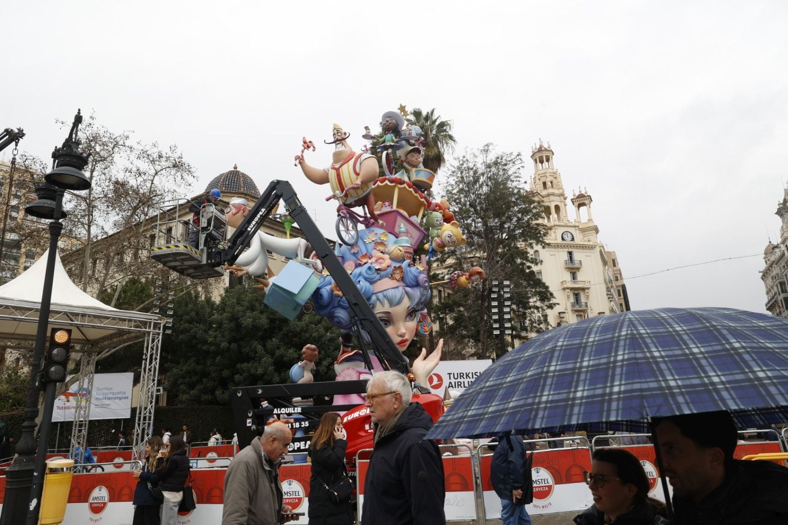 FOTOS | La lluvia amenaza la Plantà