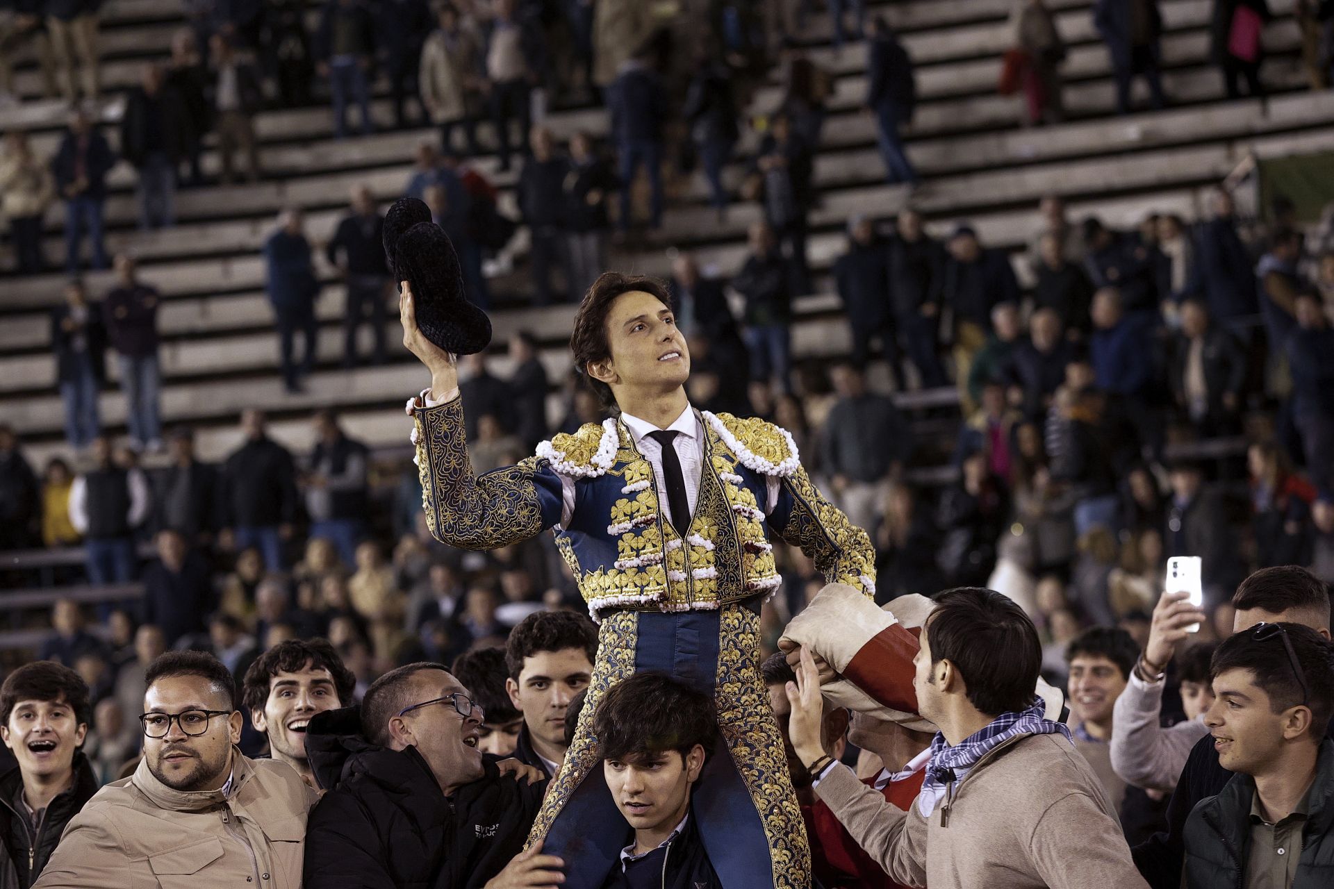 FOTOS | Así ha sido la segunda corrida de la Feria de Fallas 2025: Roca Rey, Talavante y Alejandro Chicharro