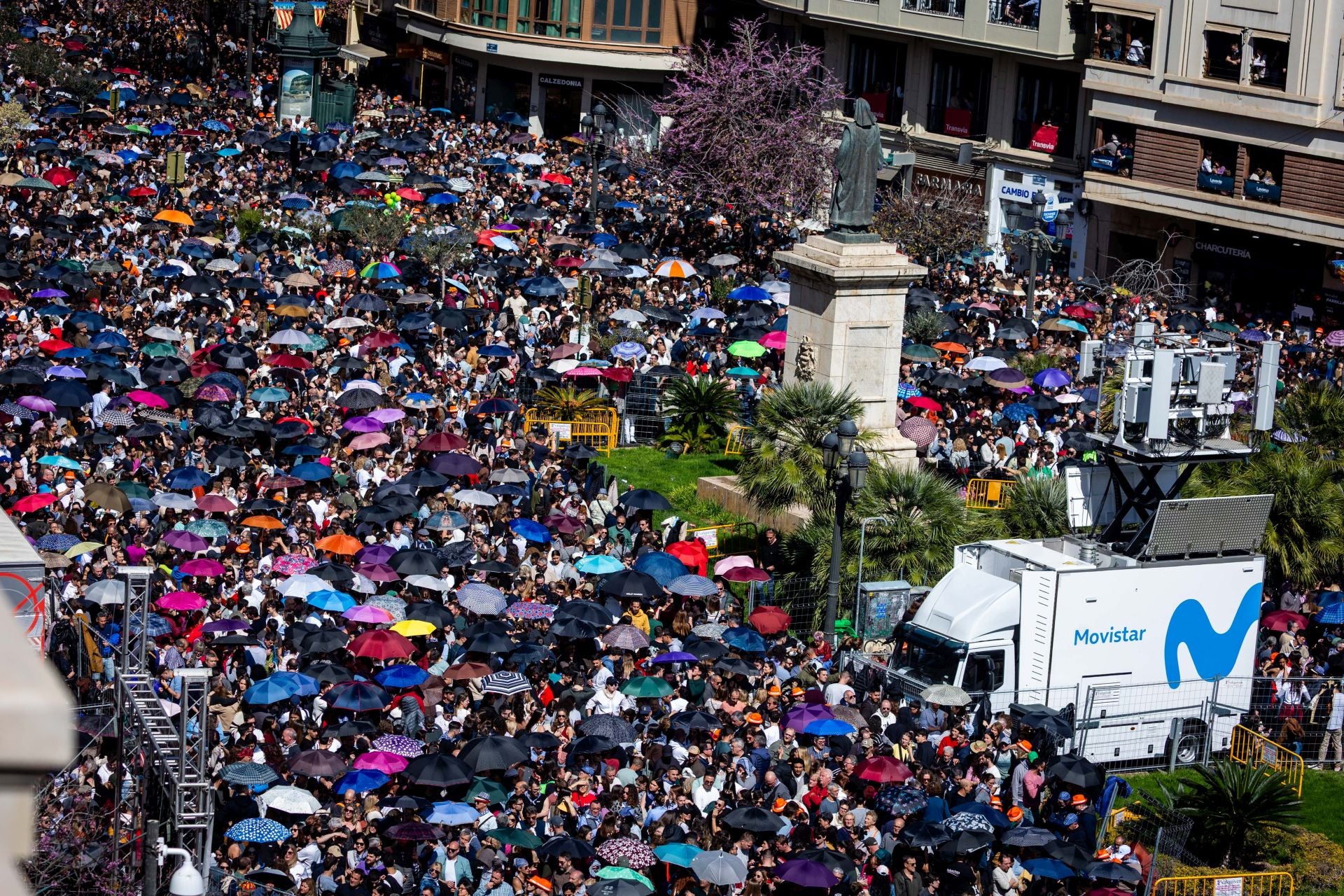 FOTOS | Así ha sido la mascletà del domingo 16 de marzo de 2025