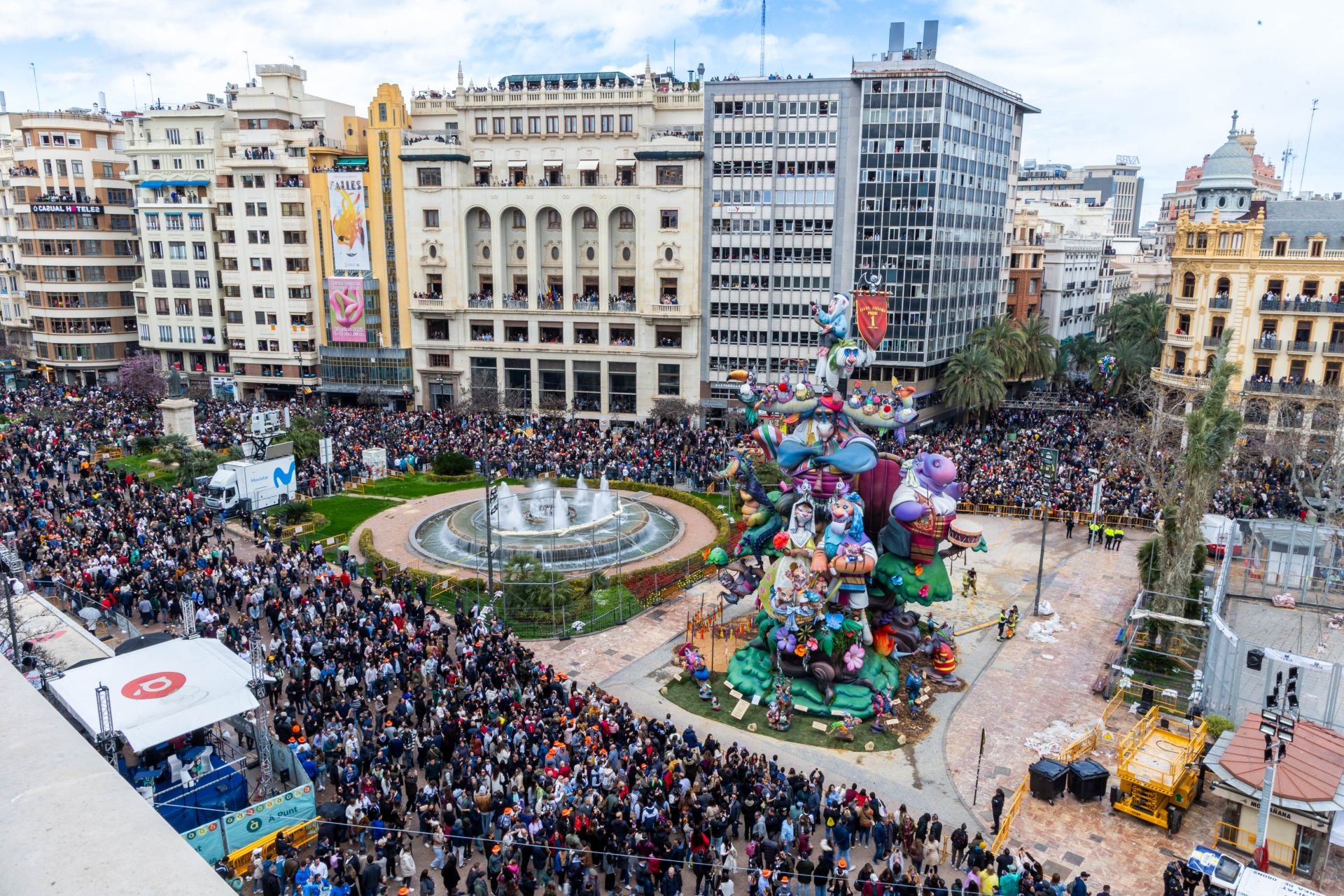 FOTOS | Así ha sido la mascletà del domingo 16 de marzo de 2025