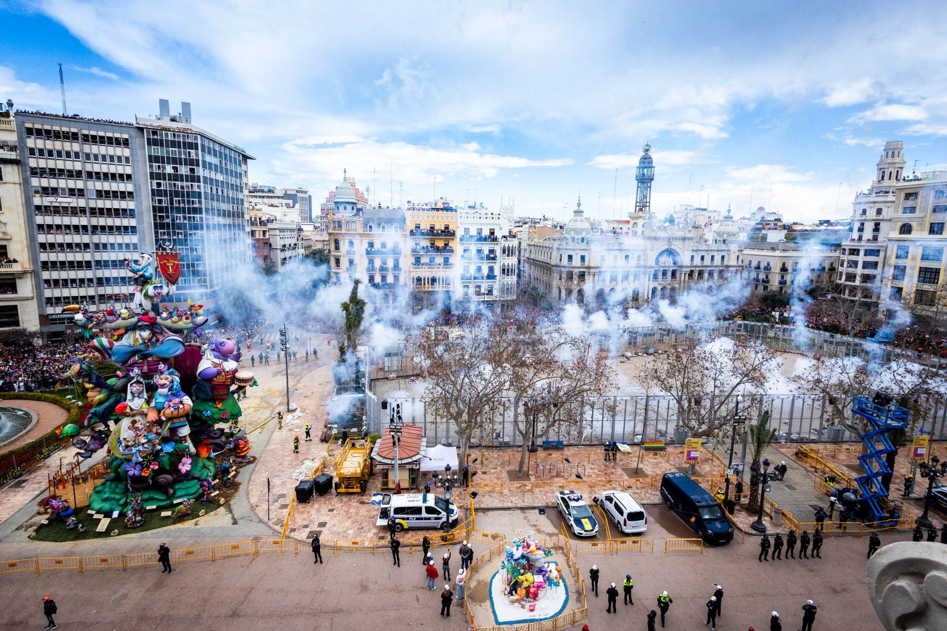 FOTOS | Así ha sido la mascletà del domingo 16 de marzo de 2025