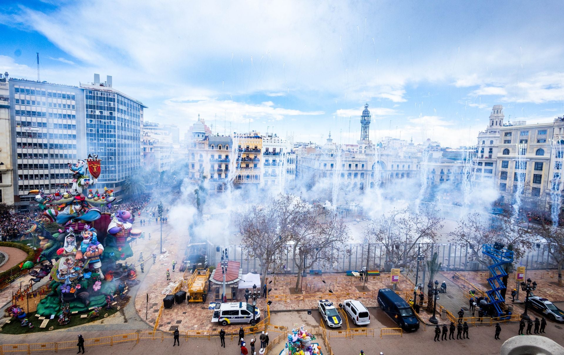 FOTOS | Así ha sido la mascletà del domingo 16 de marzo de 2025