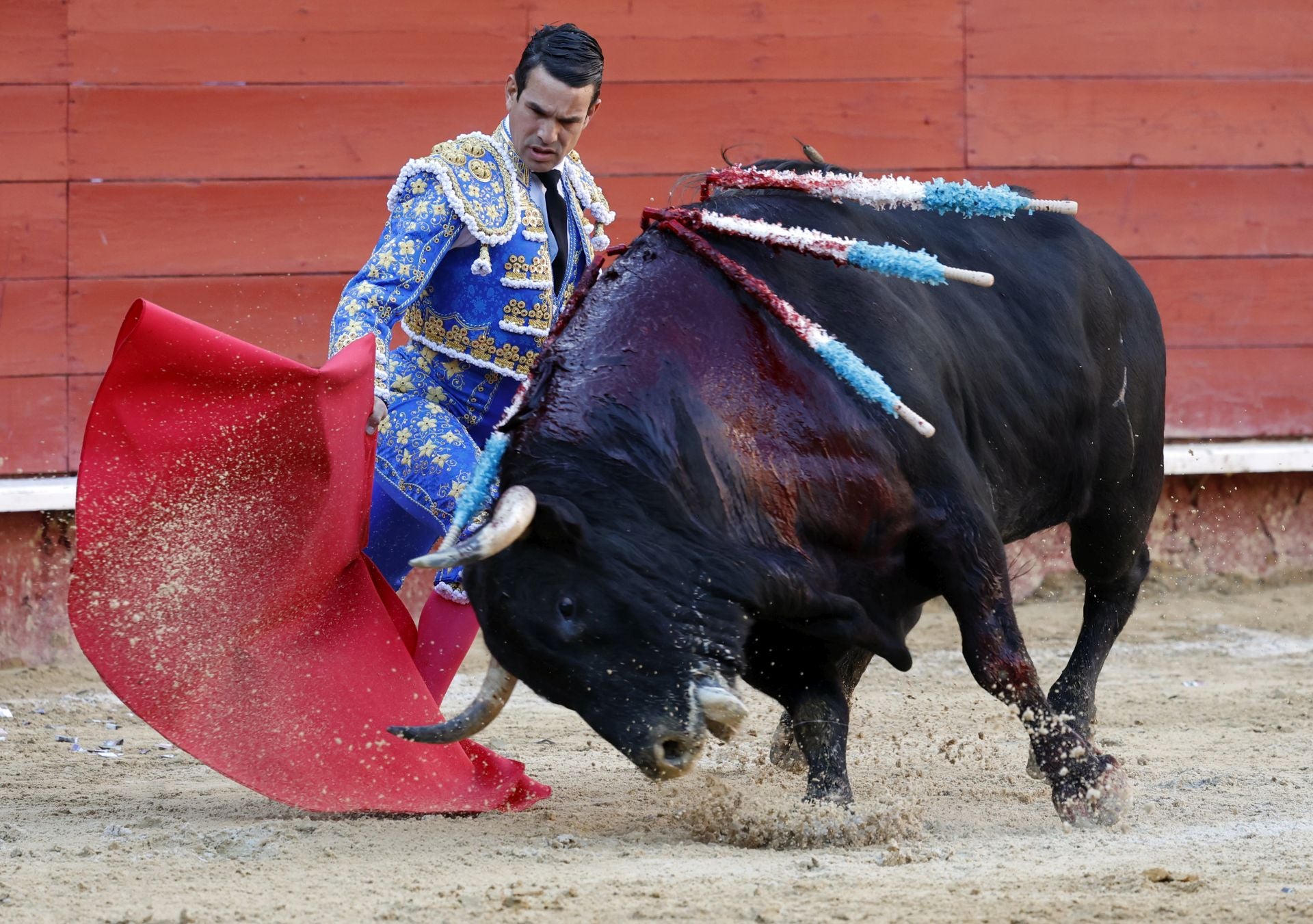 FOTOS | Así ha sido la tercera corrida de la Feria de Fallas 2025: Roca Rey, Manzanares y Tomás Rufo