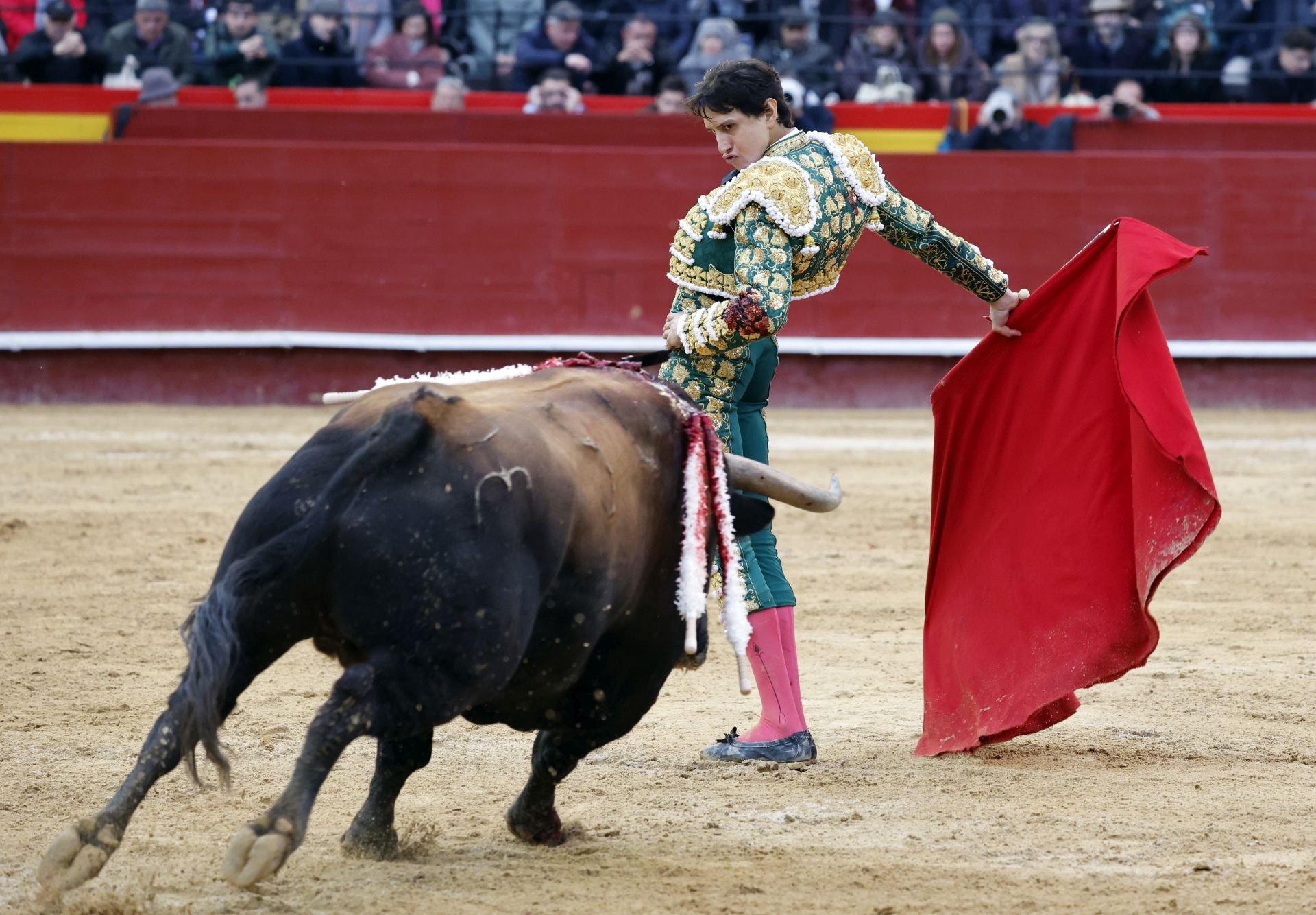 FOTOS | Así ha sido la tercera corrida de la Feria de Fallas 2025: Roca Rey, Manzanares y Tomás Rufo