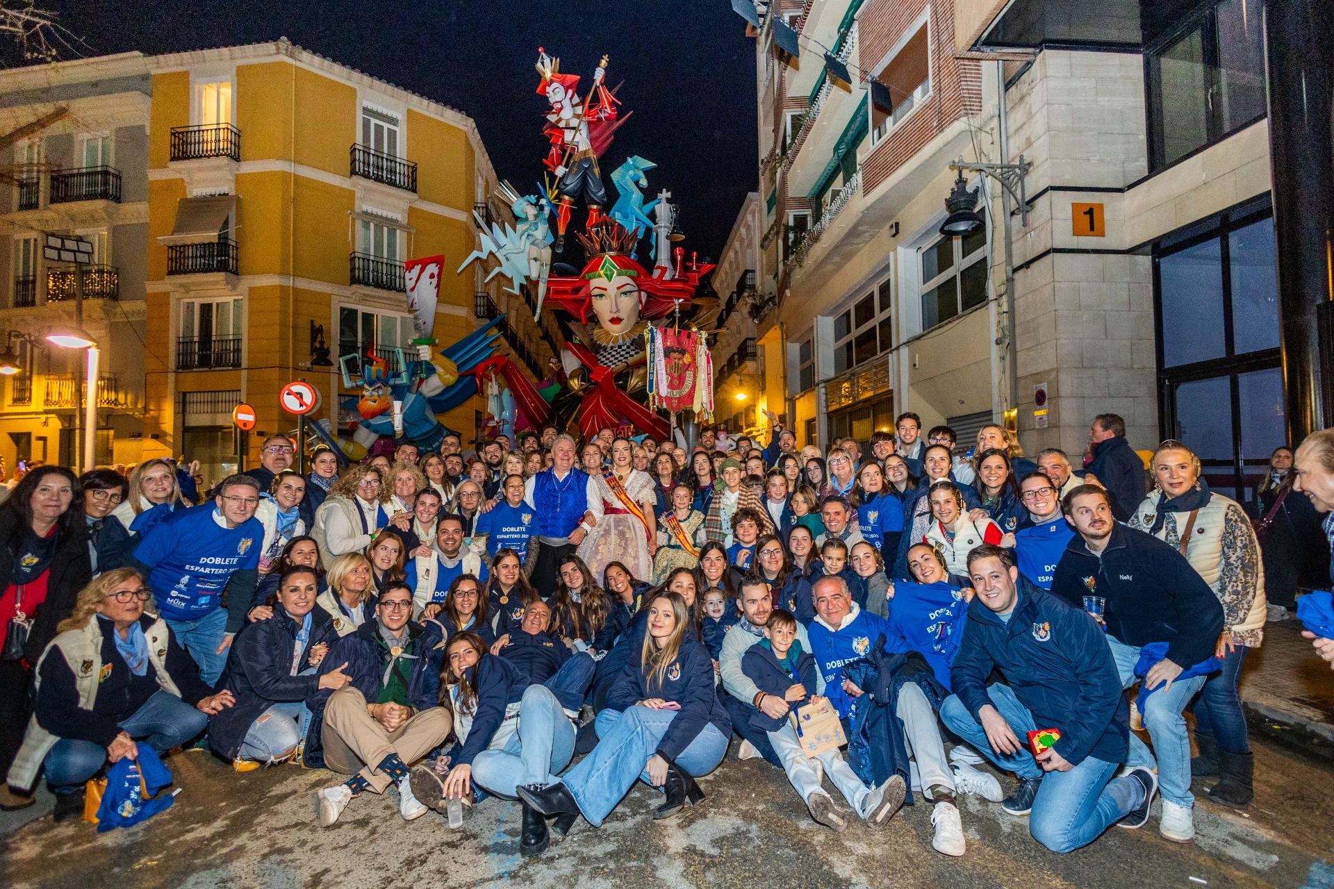 FOTOS | Espartero gana el primer premio de las Fallas en Primera A