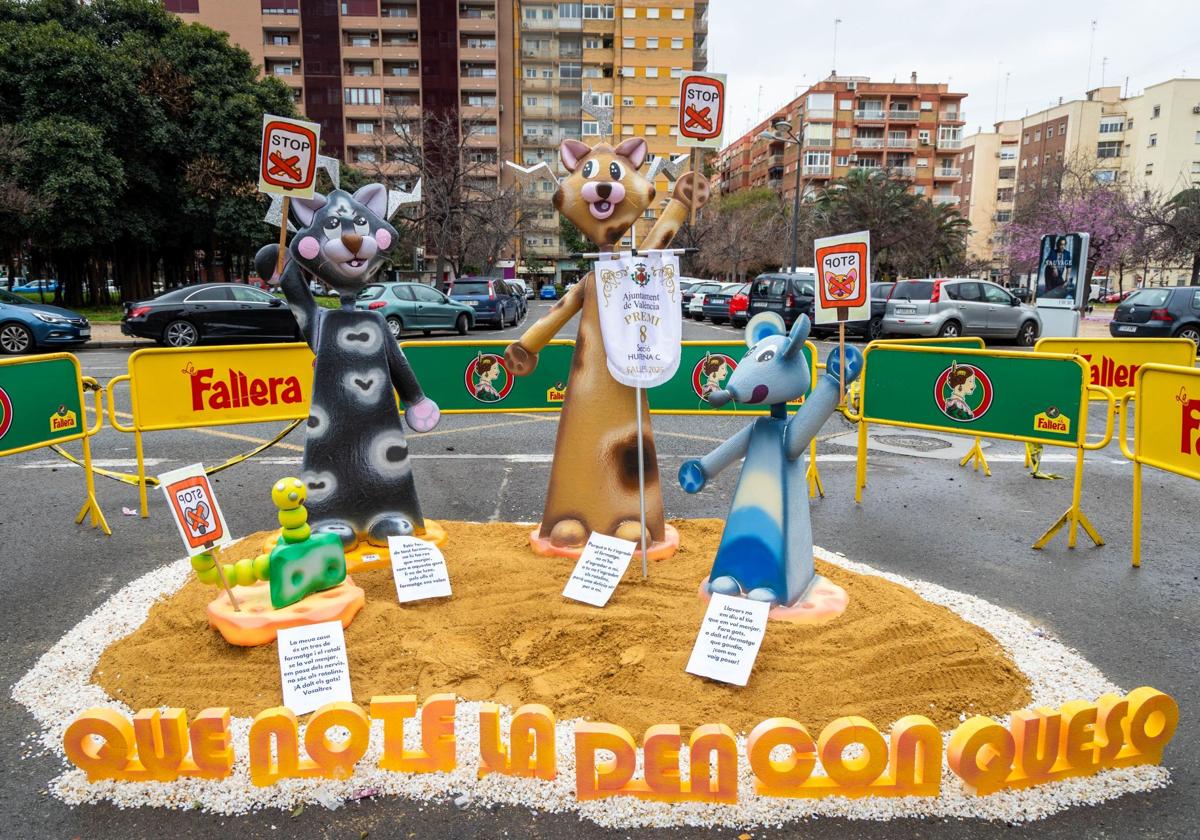 El monumento de la Falla Blasco Ibáñez-Mestre Ripoll, ganadora del último premio de la sección 8ª-C de las Fallas 2025.