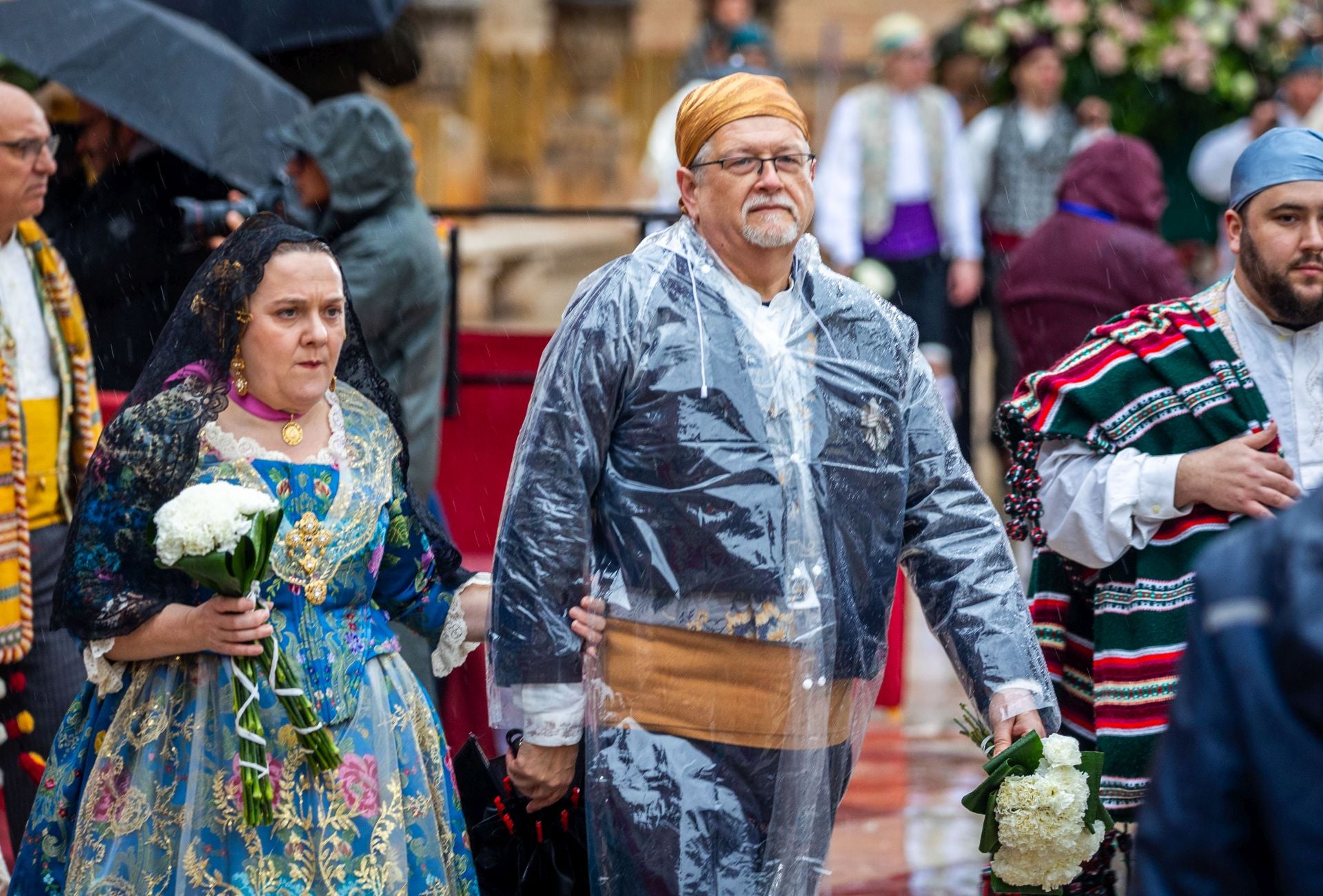 FOTOS | Segundo día de Ofrenda de las Fallas 2025