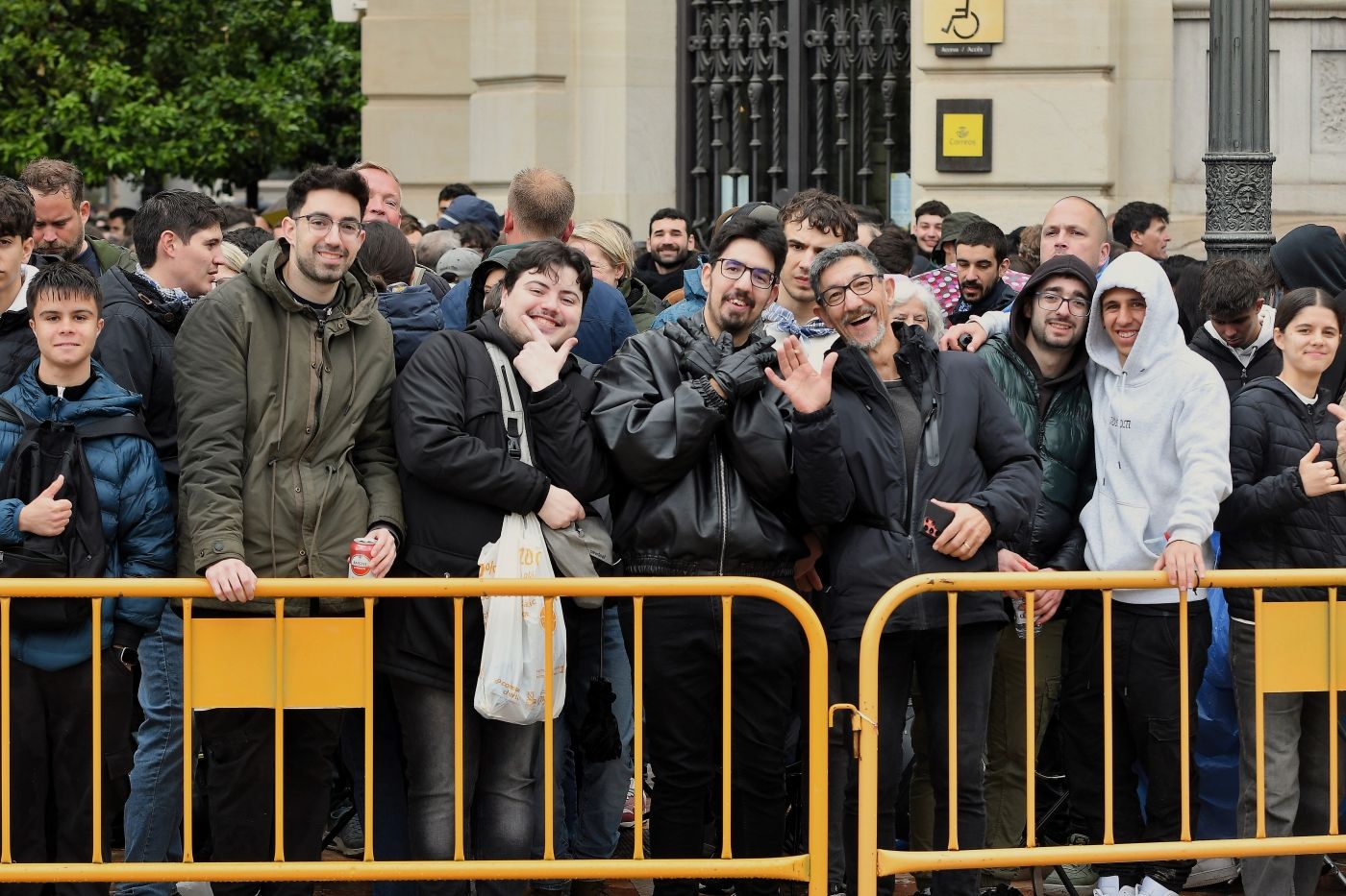 Búscate en la mascletà de este 18 de marzo