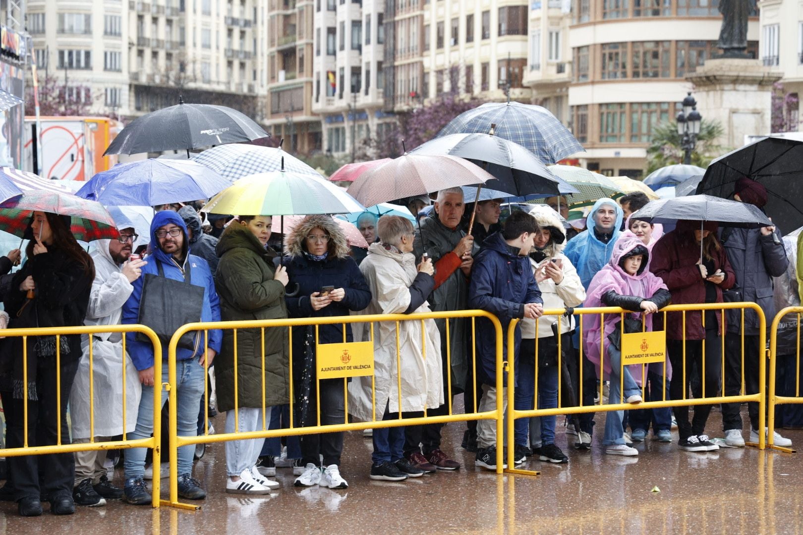 FOTOS | Así ha sido la mascletà del martes 18 de marzo