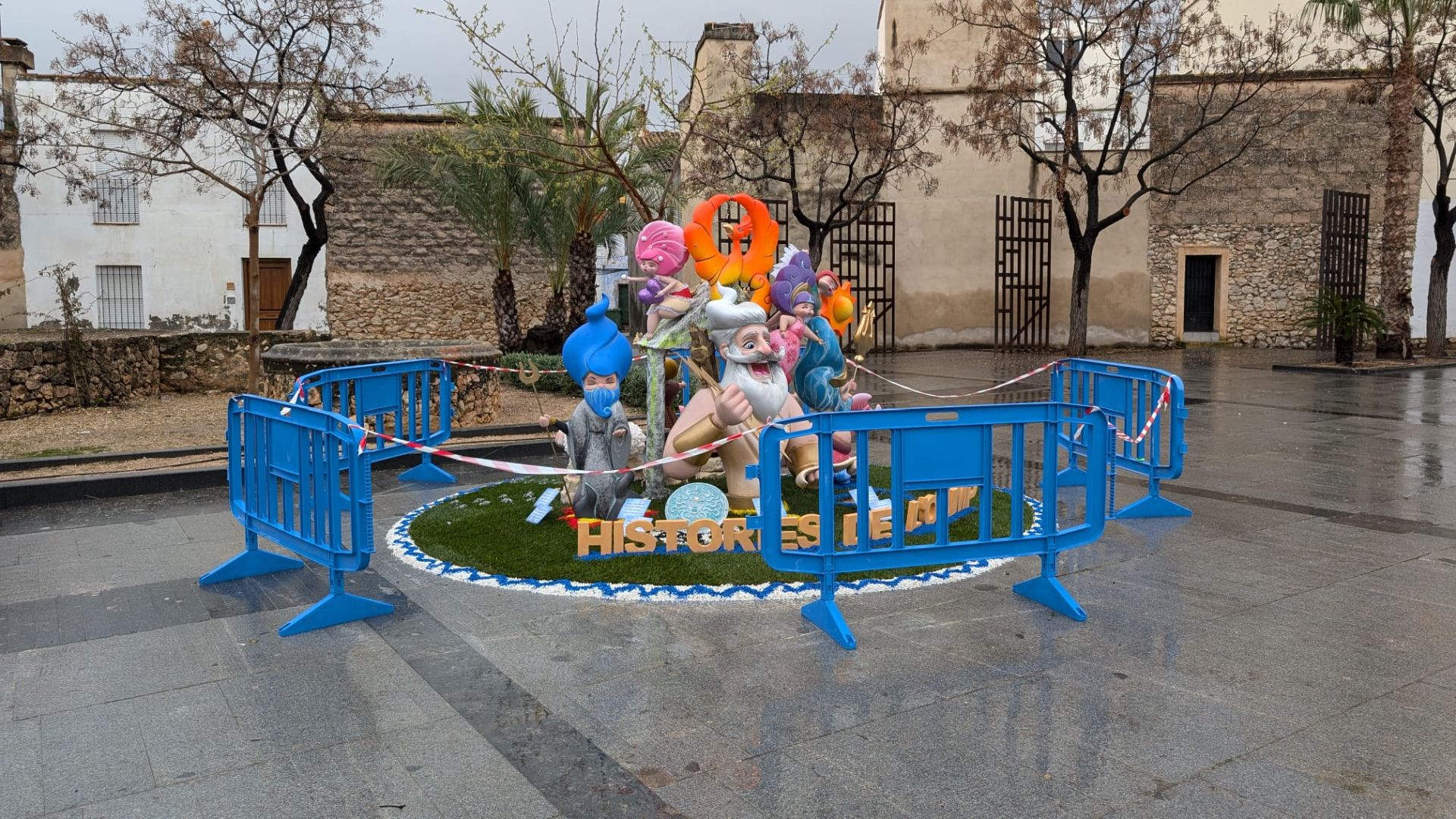 Imagen principal - Los monumentos infantiles de Convent, La Font y Plaça i Natzaré. 