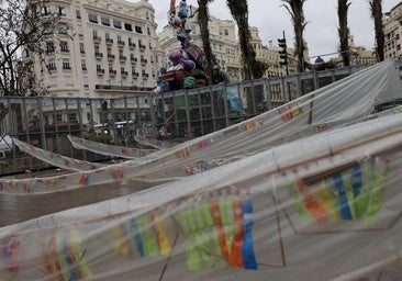 ÚLTIMA HORA | La mascletà se dispara pese a la lluvia; la corrida de toros, suspendida