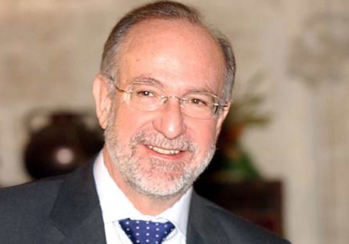 Carlos González Cepeda.