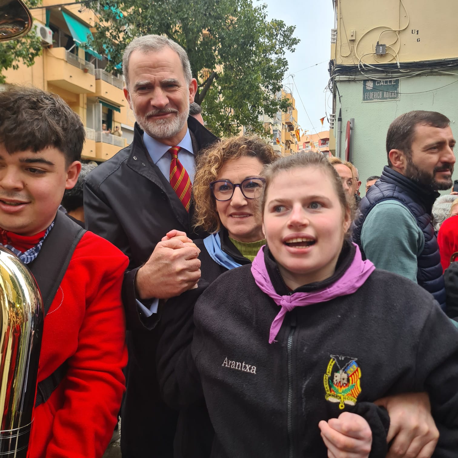 FOTOS | El Rey visita las fallas de Torrent