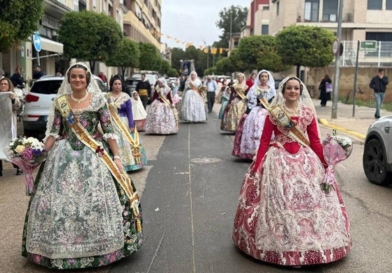 Ofrenda a la Virgen realizada este miércoles en Massanassa.