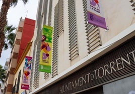 Fachada del Ayuntamiento de Torrent.