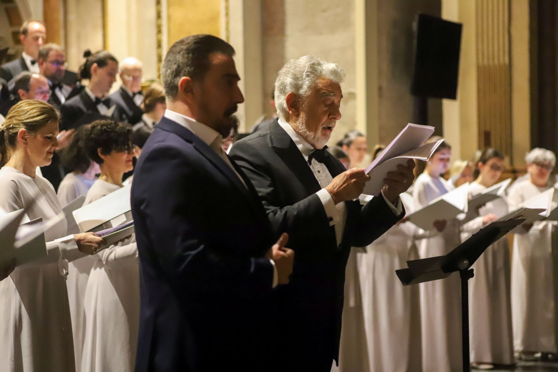 FOTOS | El Orfeón Donostiarra y Plácido Domingo cantan a Valencia