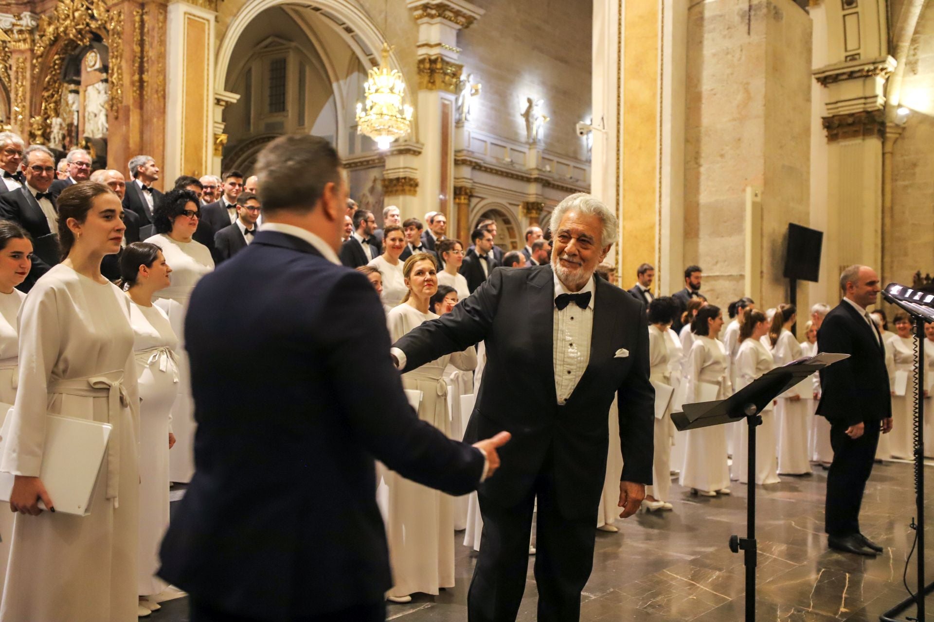 FOTOS | El Orfeón Donostiarra y Plácido Domingo cantan a Valencia