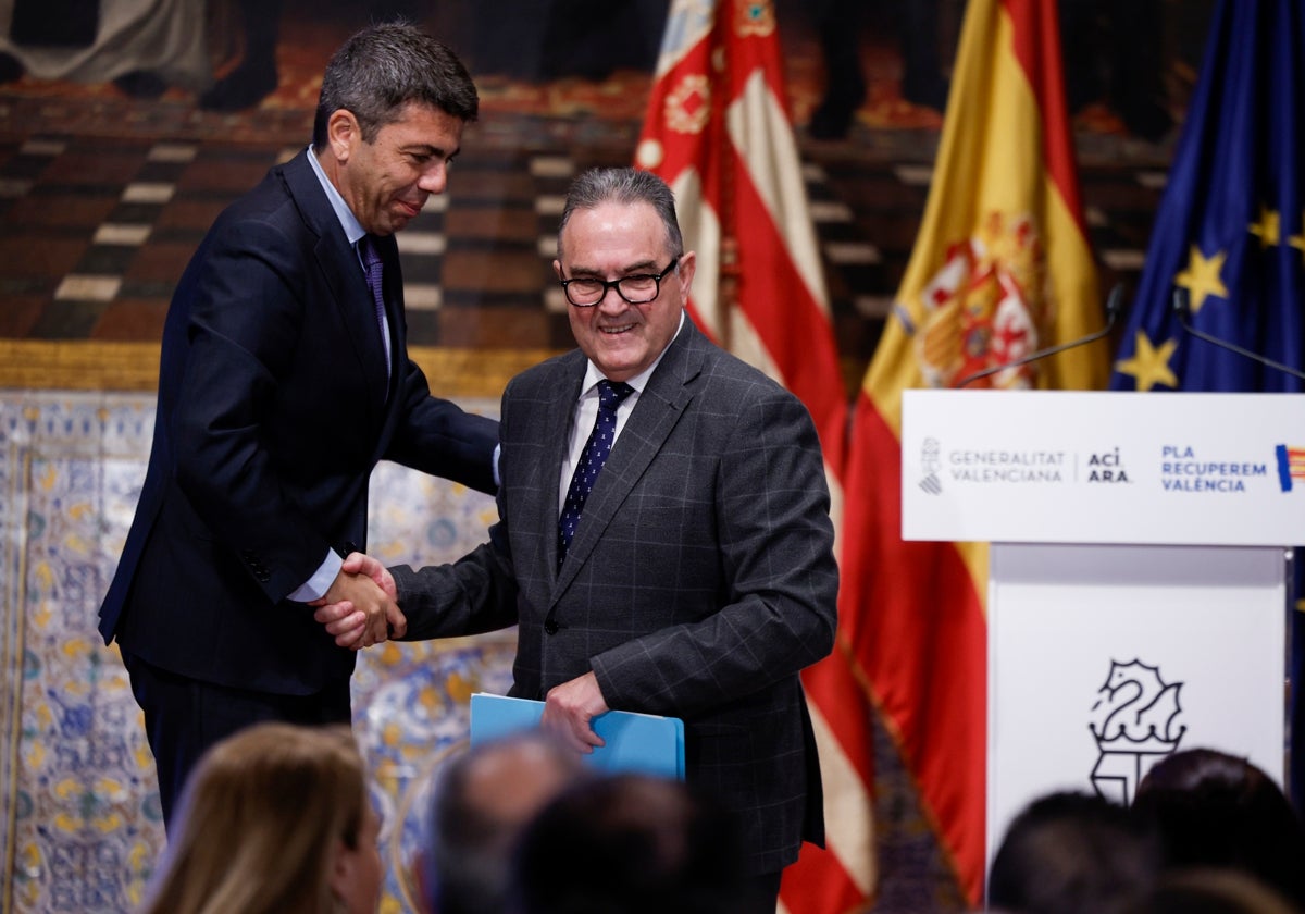 Mazón y Gan Pampols en el acto del Palau.