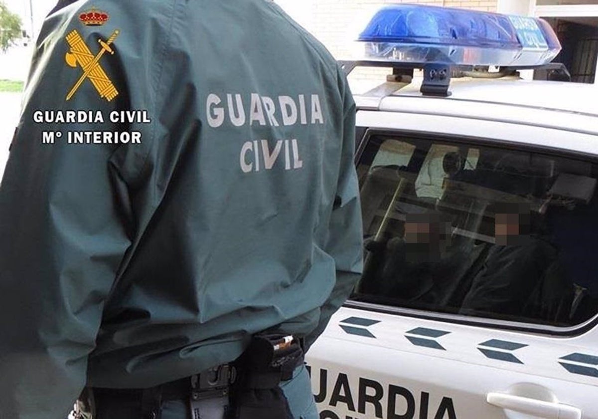 Un efectivo de la Guardia Civil.