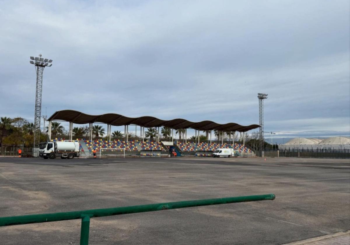 Arranca la restauración del campo de fútbol