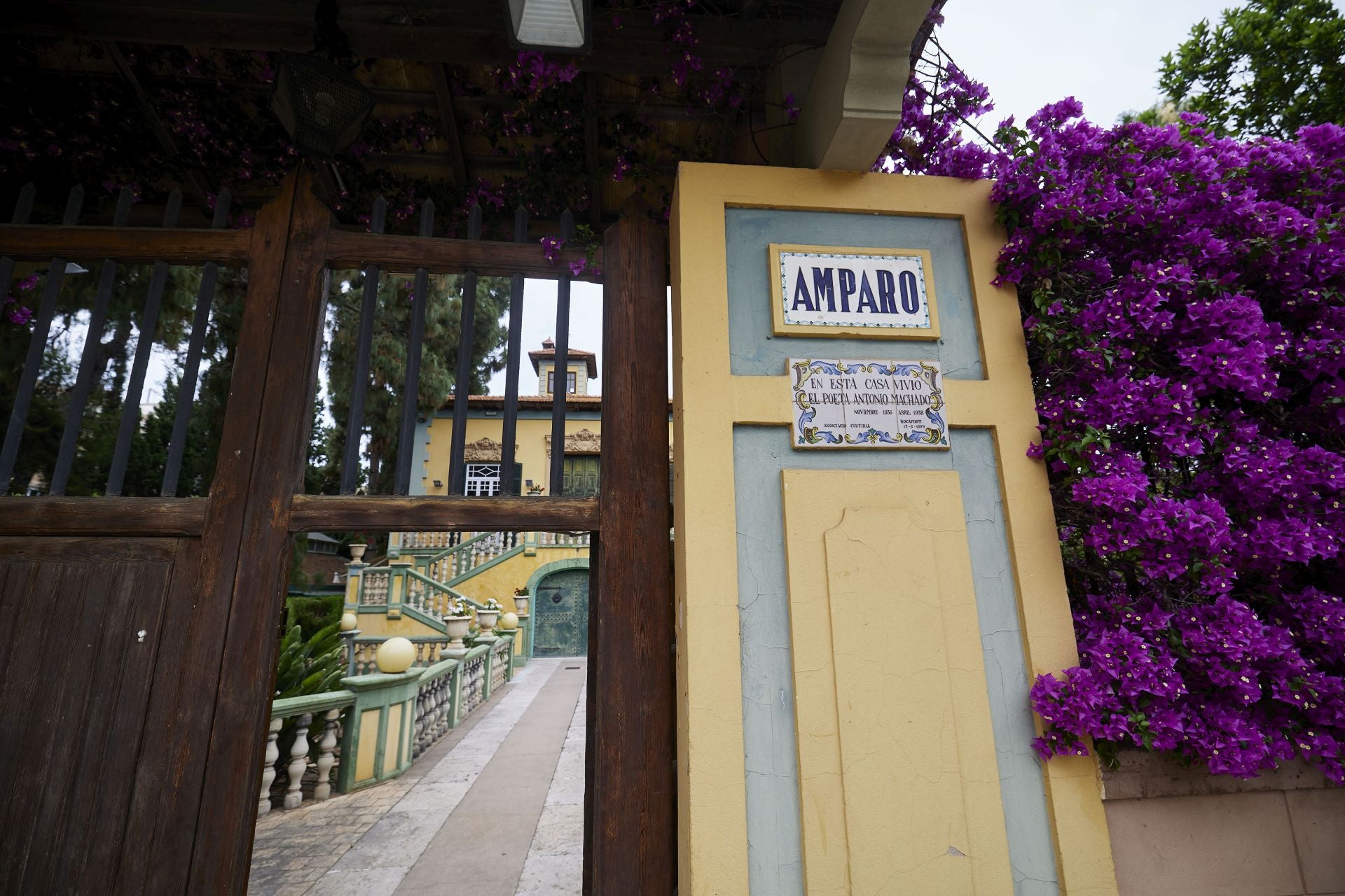 FOTOS | Así es por dentro Villa Amparo, el chalet okupado en Rocafort