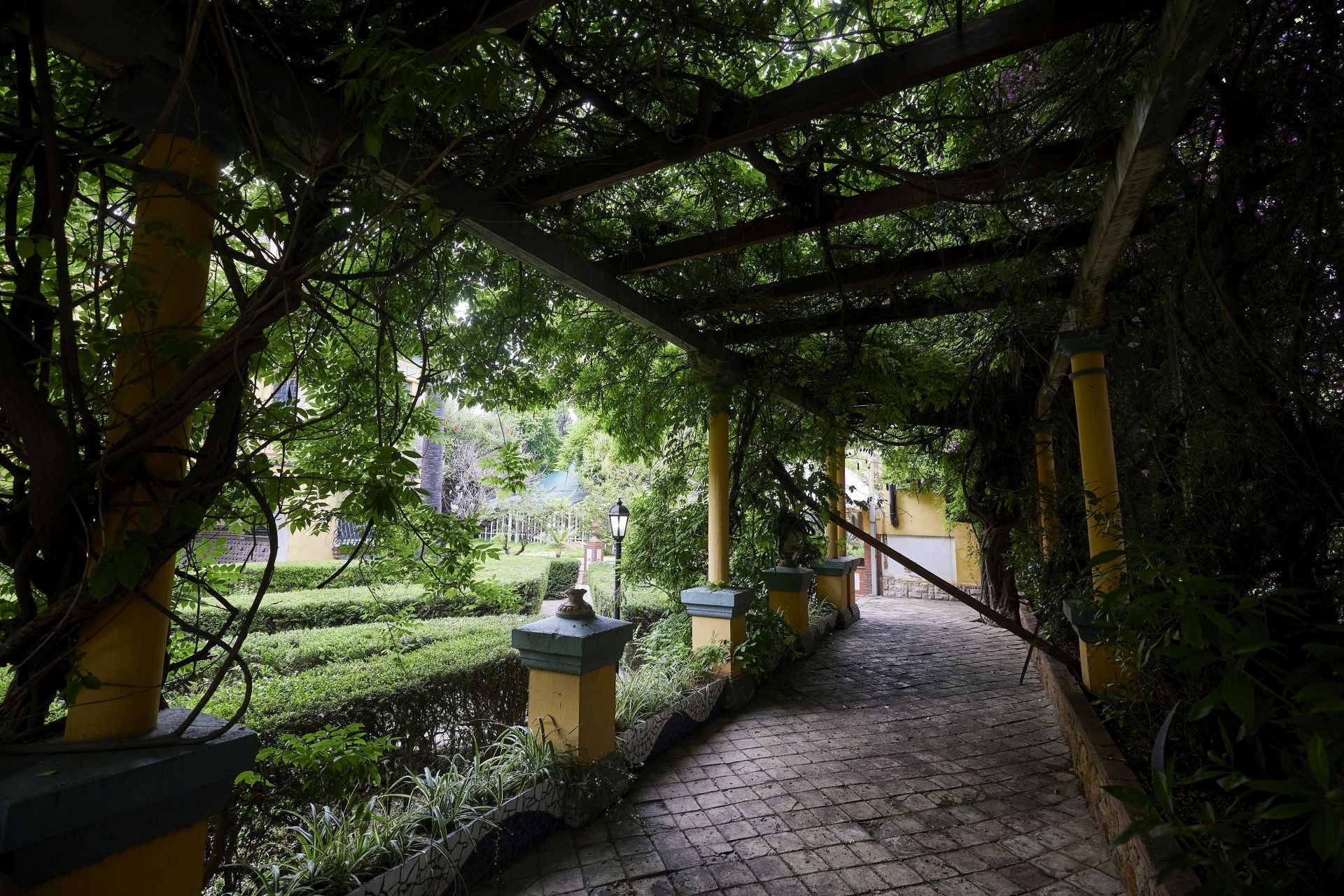 FOTOS | Así es por dentro Villa Amparo, el chalet okupado en Rocafort