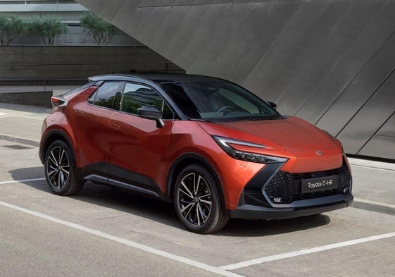 Toyota confirma los precios en España de los nuevos acabados 'Spirit' y 'GR Sport' del C-HR híbrido enchufable