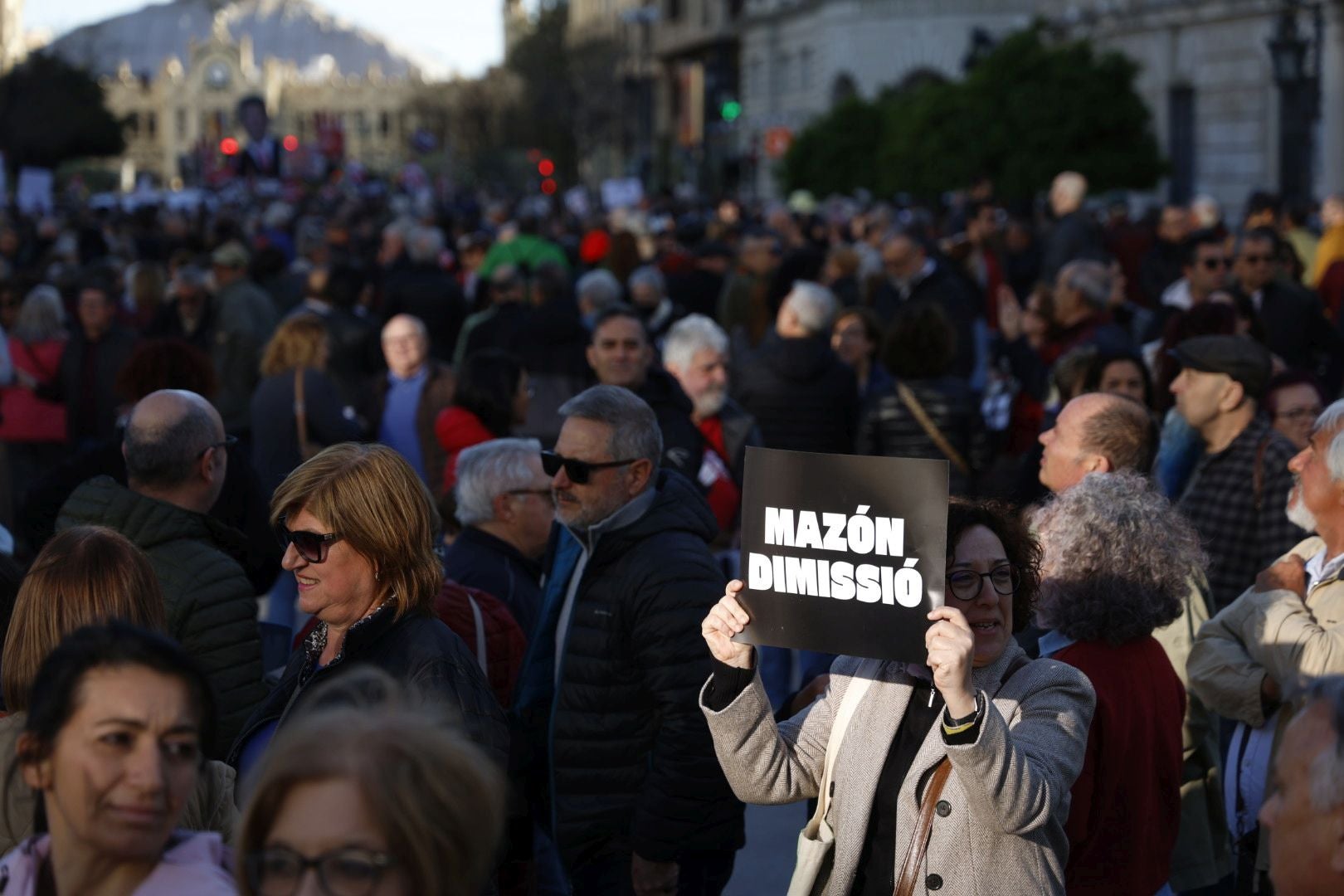 FOTOS | Sexta manifestación en Valencia contra la gestión política de la dana