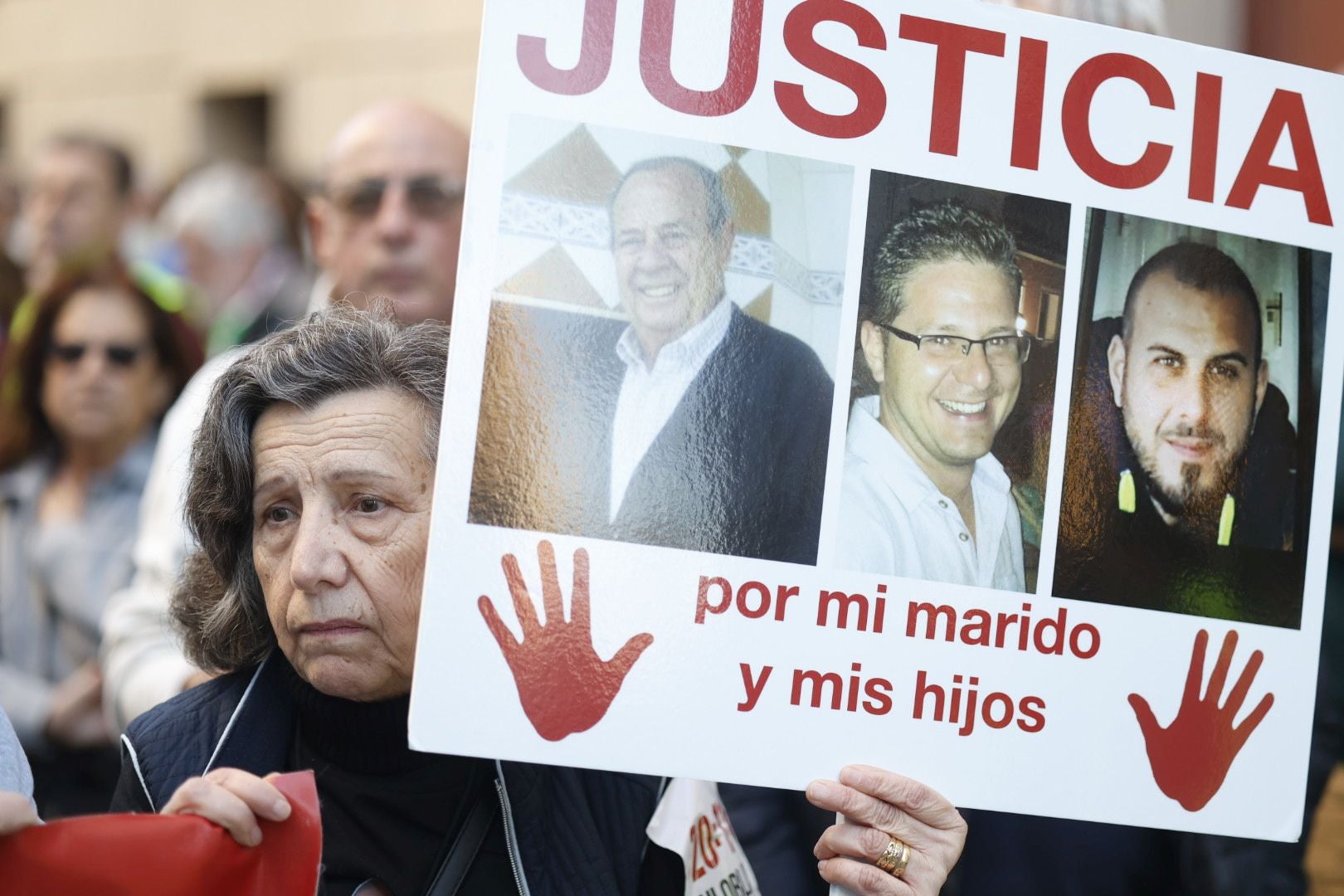 FOTOS | Sexta manifestación en Valencia contra la gestión política de la dana
